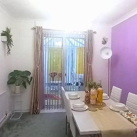 Golden Plush Suites - Beautiful Luxury 3 Bed House In Leicester Bagian luar foto