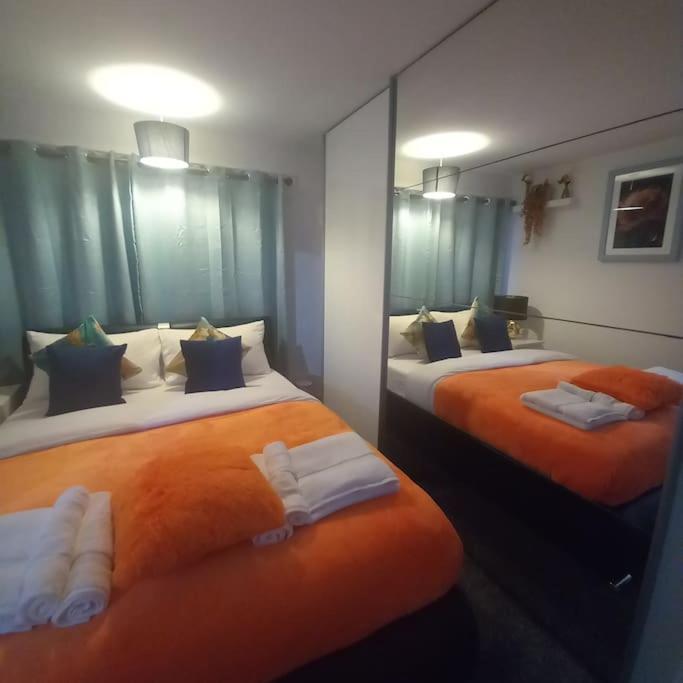 Golden Plush Suites - Beautiful Luxury 3 Bed House In Leicester Bagian luar foto