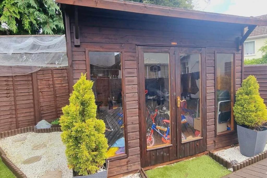 Golden Plush Suites - Beautiful Luxury 3 Bed House In Leicester Bagian luar foto